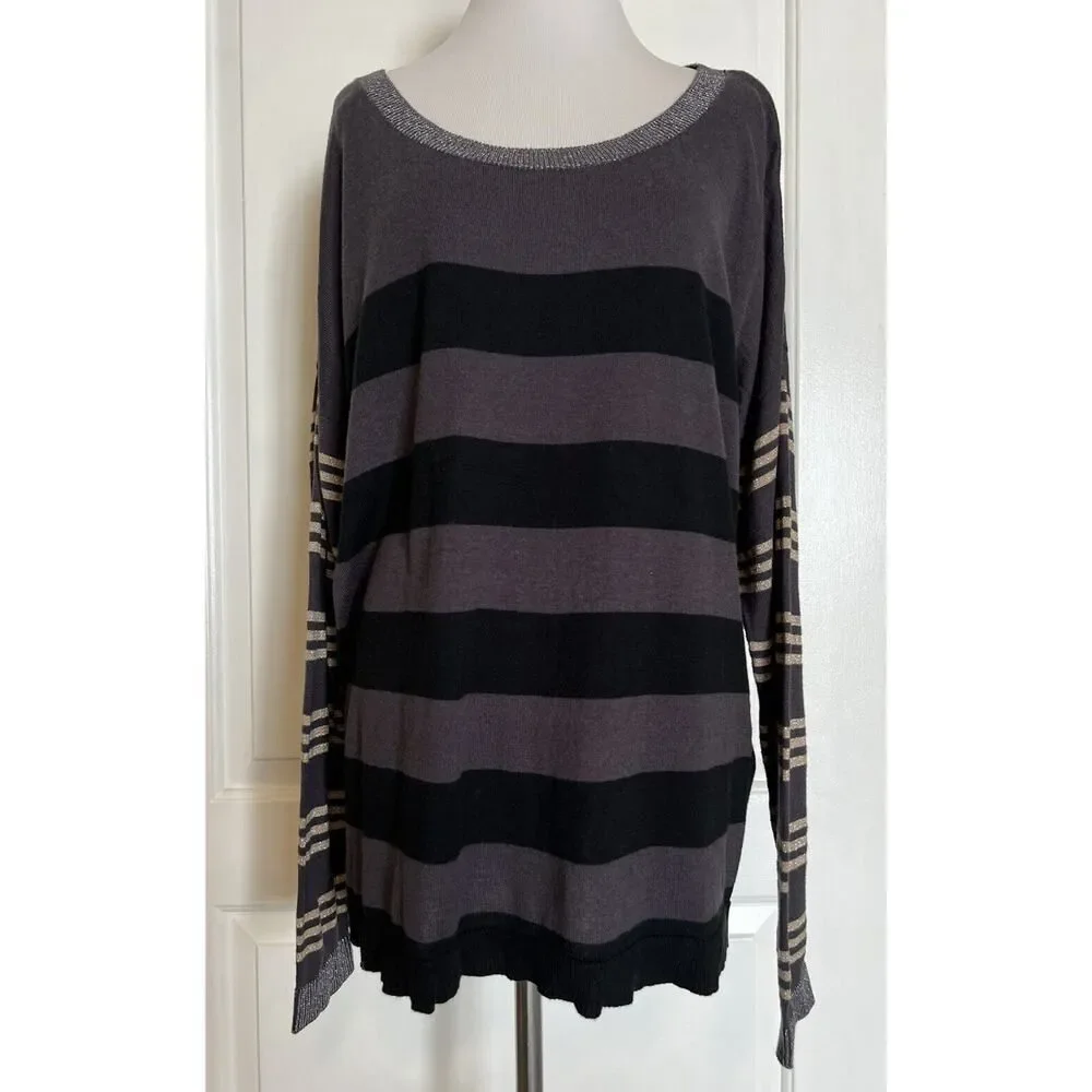 $118 ROMEO & JULIET COUTURE Designer Lightweight Knit Sweater Top Nordstrom M